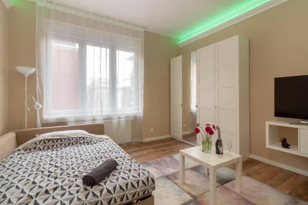 Nice And Cozy Apartment Next To The Parliament Budapest Exterior photo